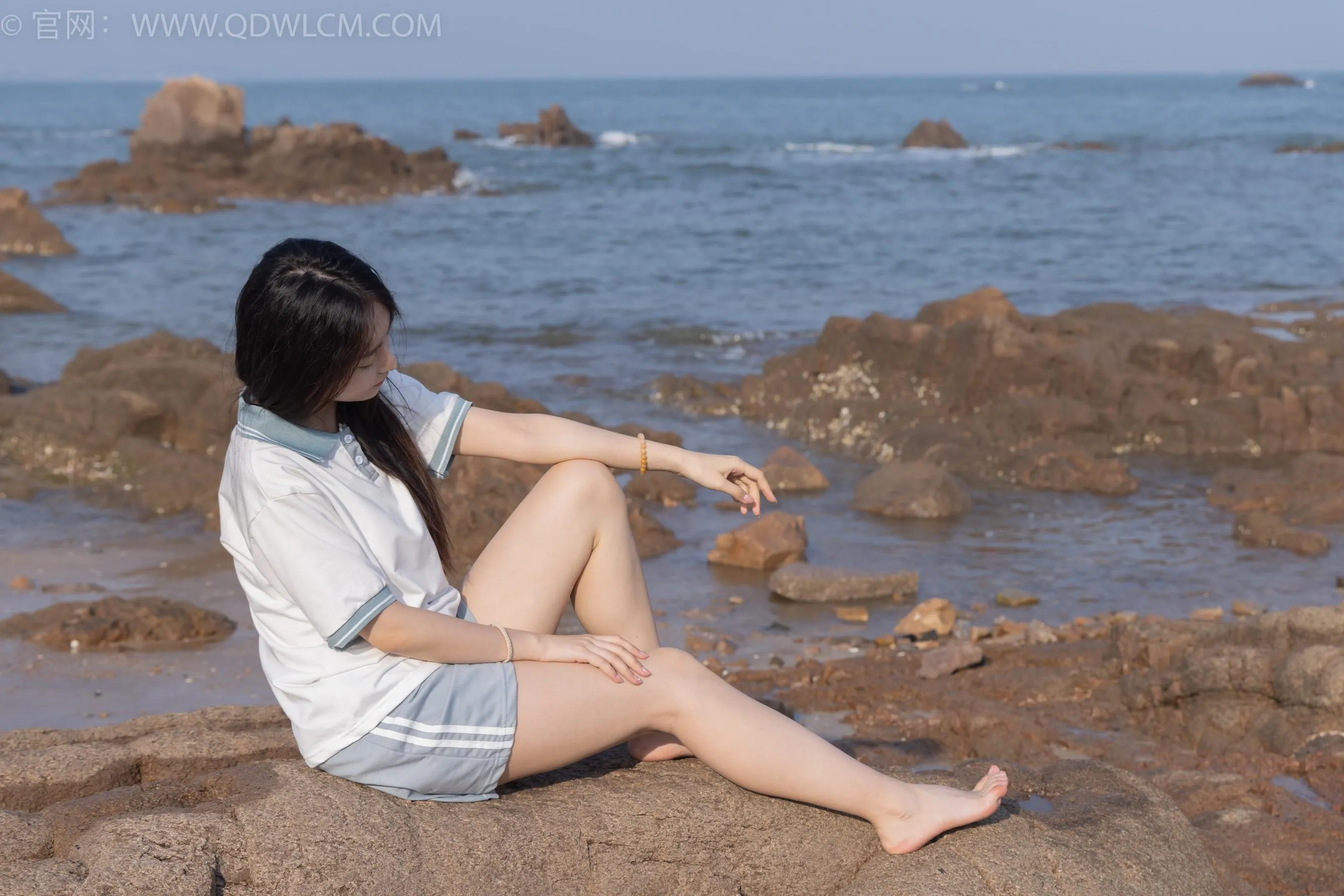 物恋传媒 NO.1567 美兔-海边的风 [151P]插图9